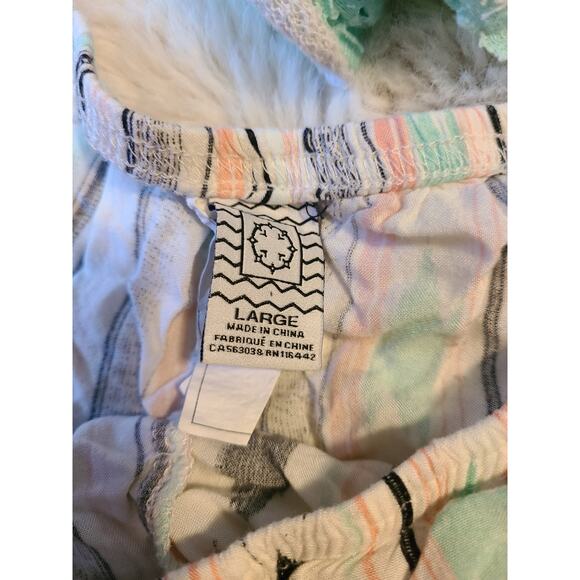 EMPYRE Women's LOT of 2 Pull on shorts size large - Picture 3 of 5